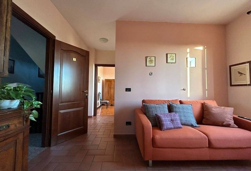 ホテル Agriturismo Garzolé