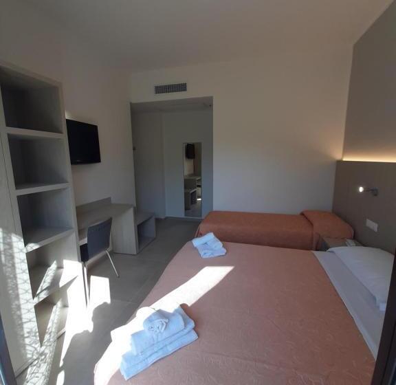 Отель Altamarea