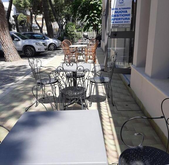 Отель Altamarea