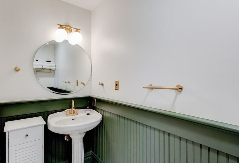 בית מלון כפרי Art City Inn