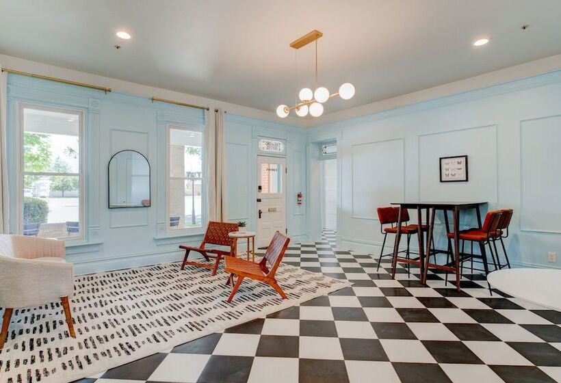 בית מלון כפרי Art City Inn