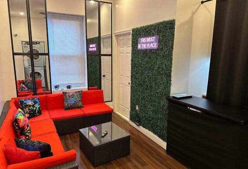 호텔 Art Deco Graffiti Suite