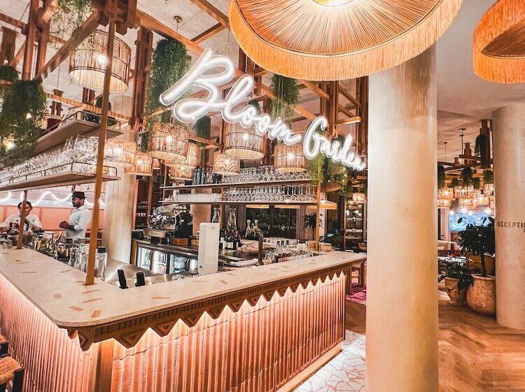 ホテル Bloom House Hôtel & Spa