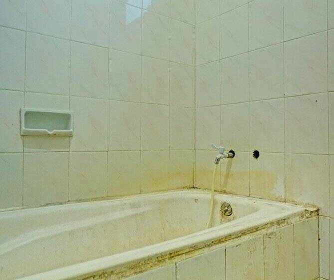 בית מלון כפרי Capital O 92214 Beristera