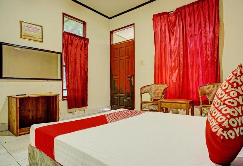 בית מלון כפרי Capital O 92214 Beristera