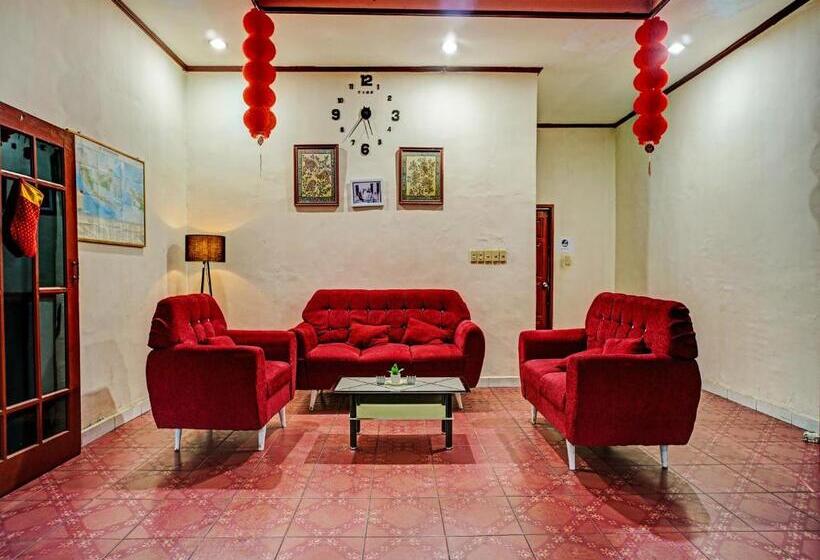 בית מלון כפרי Capital O 92214 Beristera