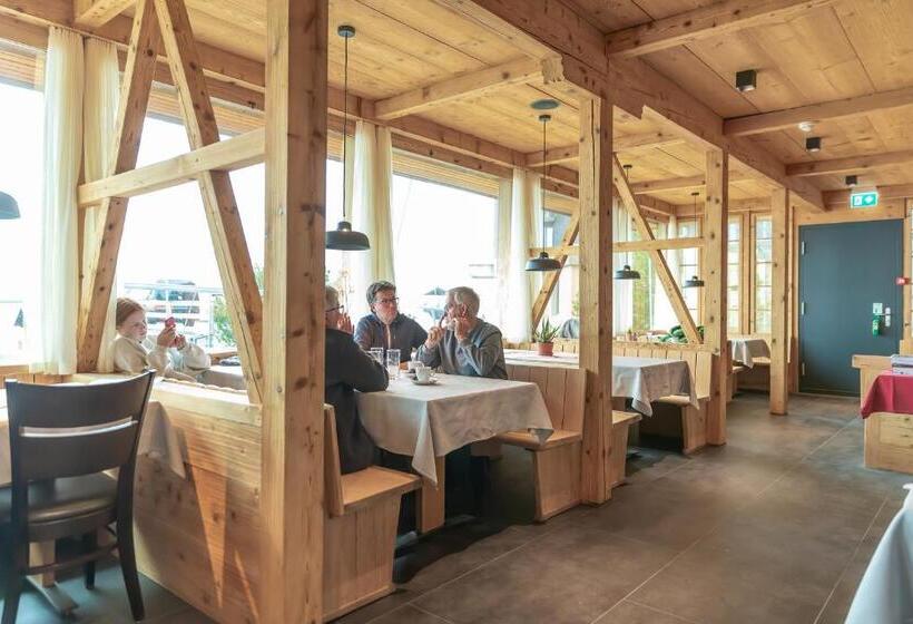 Отель Frutt Living