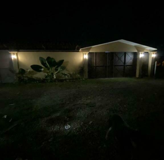 فندق M R Hostele Wellness