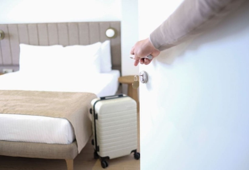 בית מלון כפרי Meshk Airport