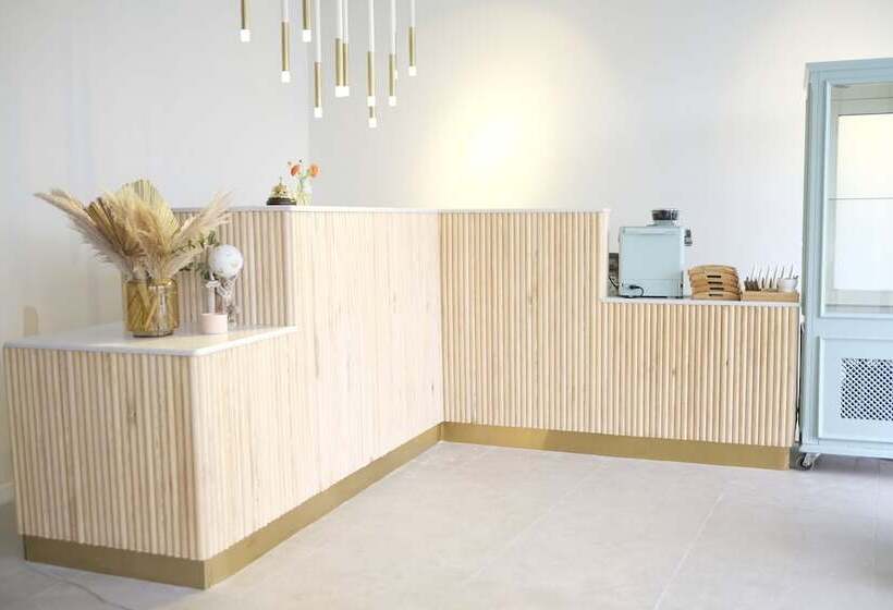 בית מלון כפרי Meshk Airport