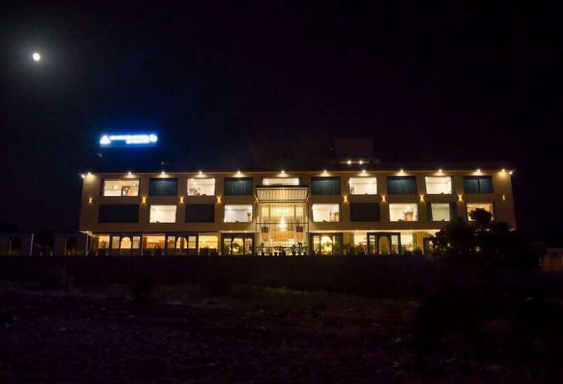 هتل Sterling Pushkar