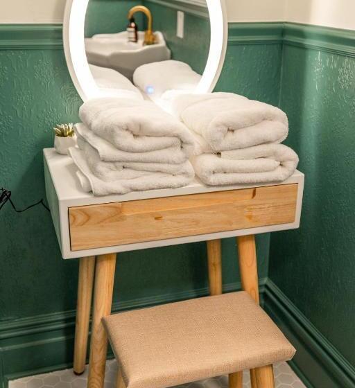 فندق Suite 6 Historic Art City Inn