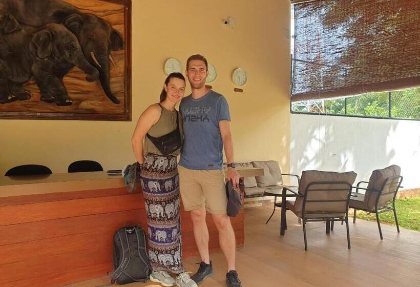 호텔 Tepraas Sigiriya