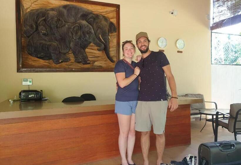 호텔 Tepraas Sigiriya