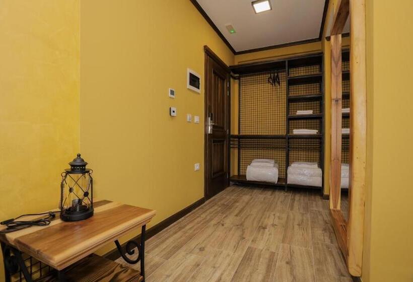 فندق Vila Strugu