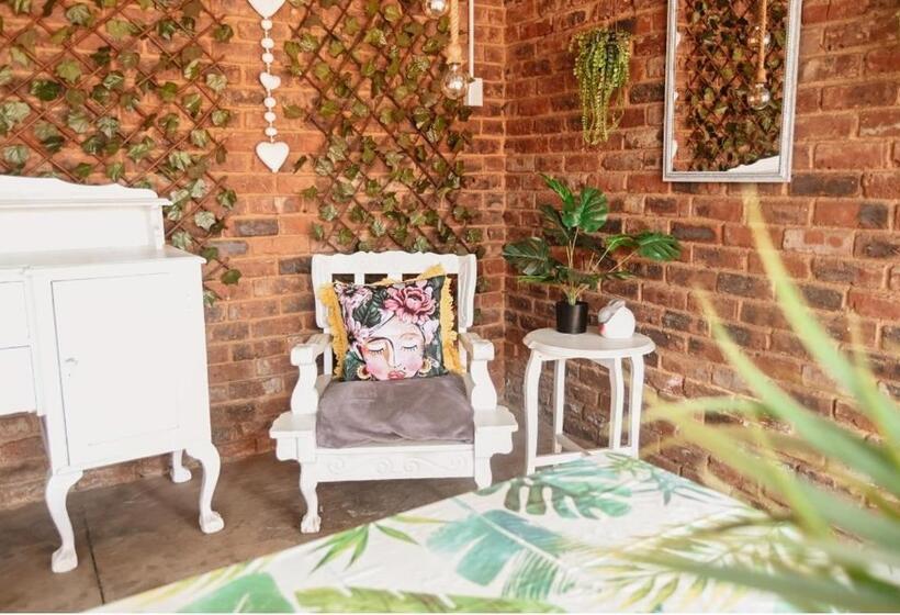 פנסיון Zhantique Guest House 1  Unit 5