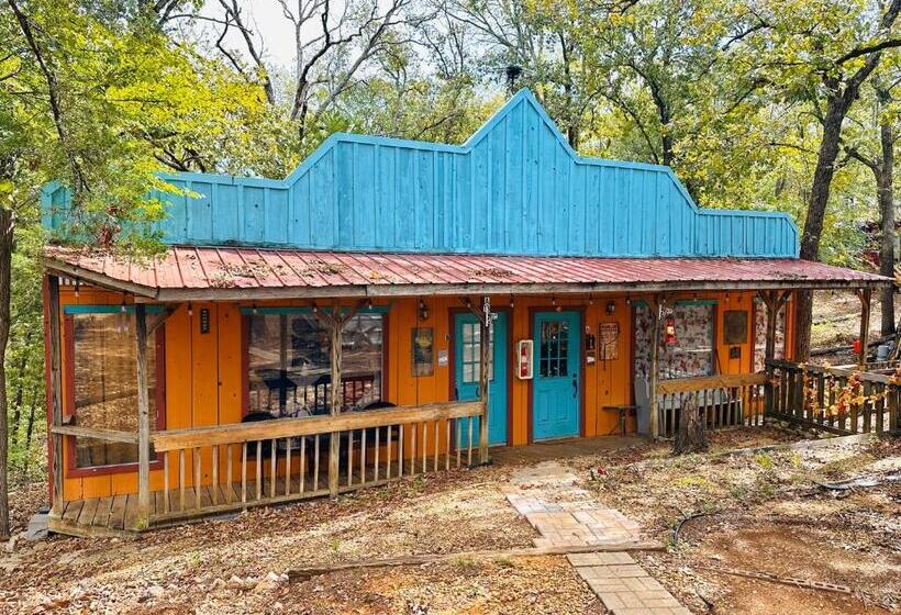 بنسيون Acorn Hideaways Canton Cheerful Bluebonnet Suite Sleeps 5