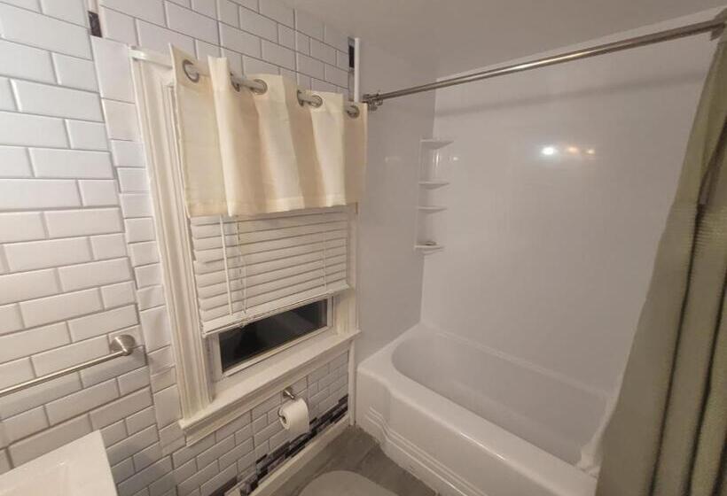 펜션 Room In Apartment   Blue Room In Delaware