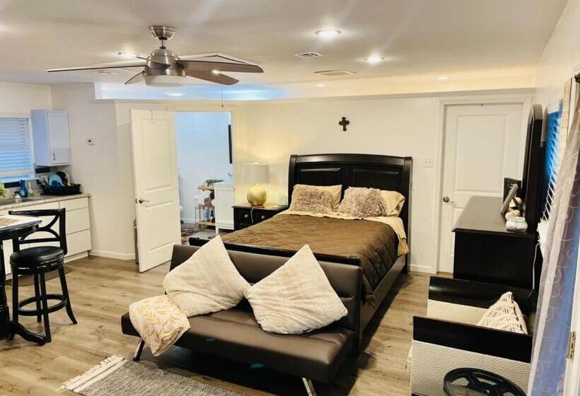 膳宿费 Serenity Home