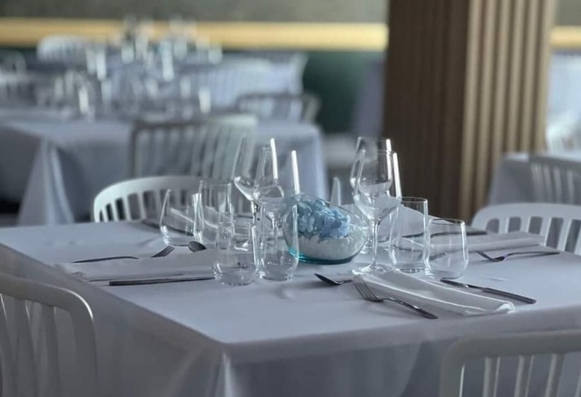 12 Oceans Hotel And Conference Centre