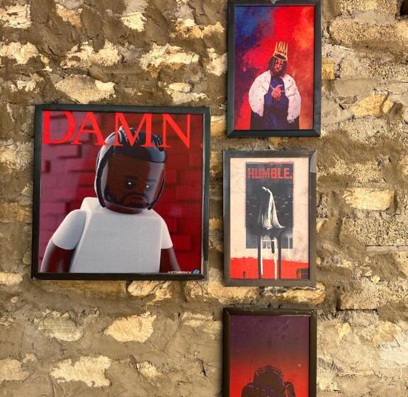 هاستل Circle Square