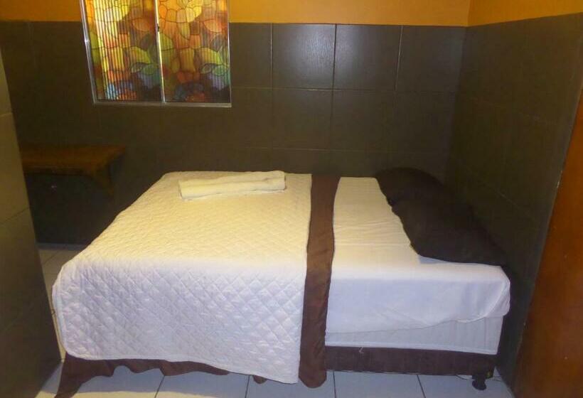 ユースホステル Pousada Portobello