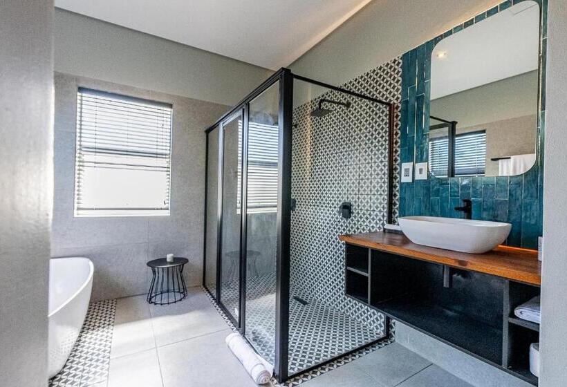 Beach Wood Boutique Hotel & Resort