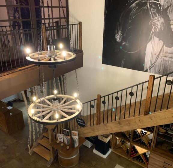 مبيت وإفطار A Fogadó