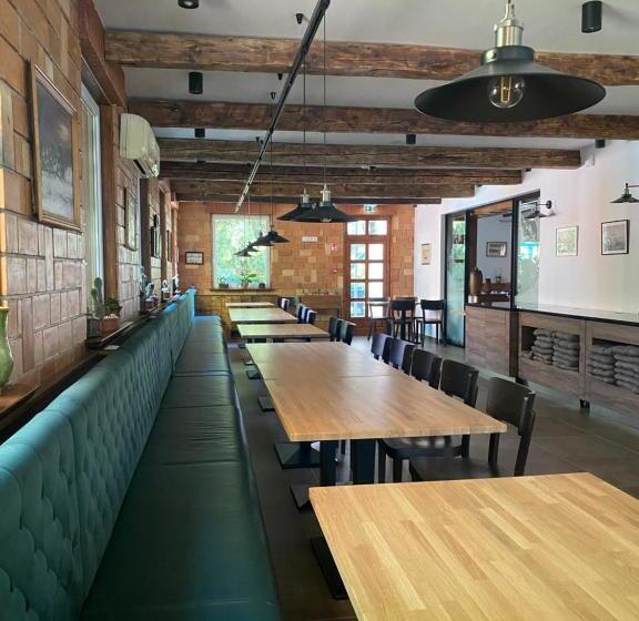 مبيت وإفطار A Fogadó