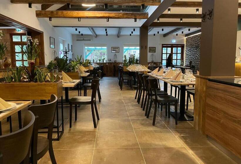 مبيت وإفطار A Fogadó