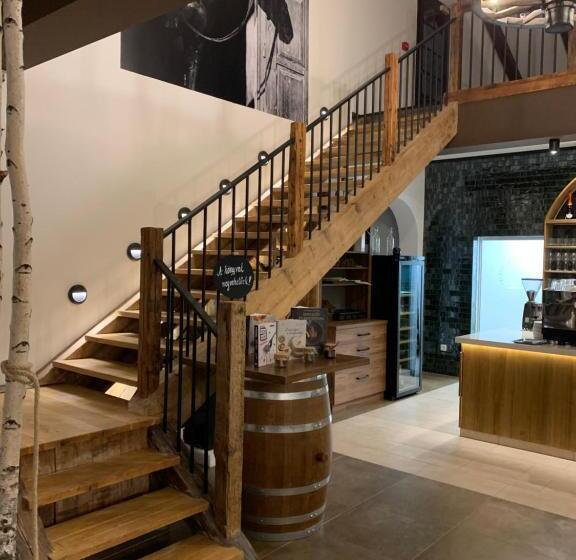 مبيت وإفطار A Fogadó