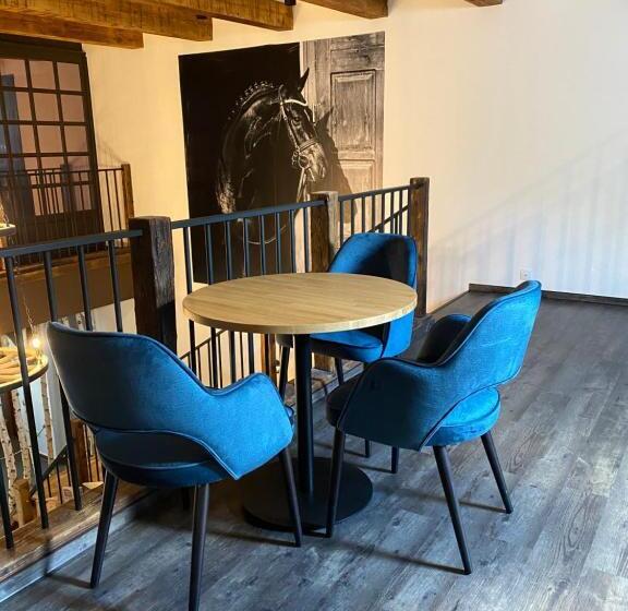 مبيت وإفطار A Fogadó