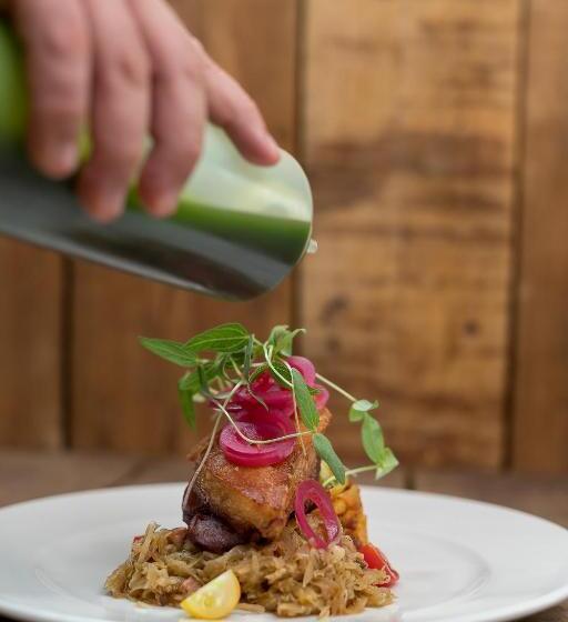 مبيت وإفطار A Fogadó