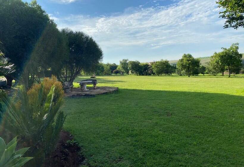 مبيت وإفطار Kwa Mbandeni Farm Lodge