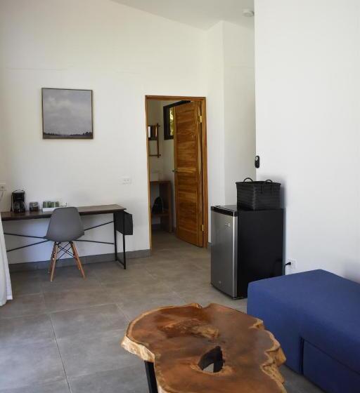 Blue Window Boutique Villas