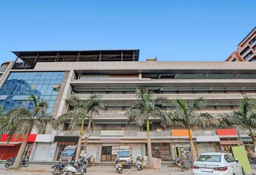 Collection O Hotel Leo Palace