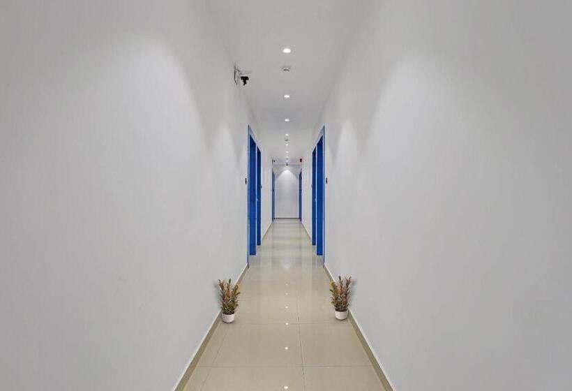 Collection O Hotel Leo Palace