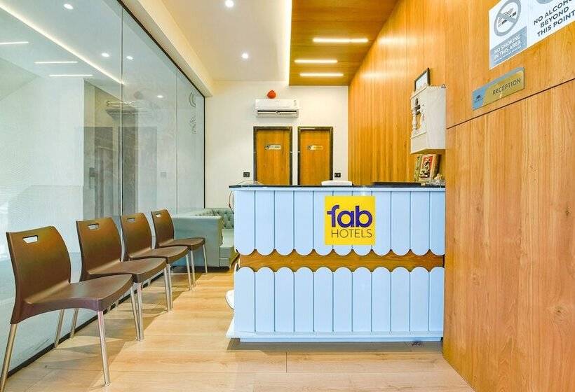 Отель Gold Palace Inn