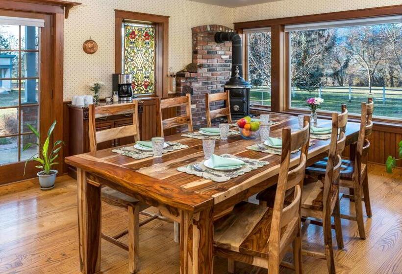 Gardenview Estate Bed And Breakfast