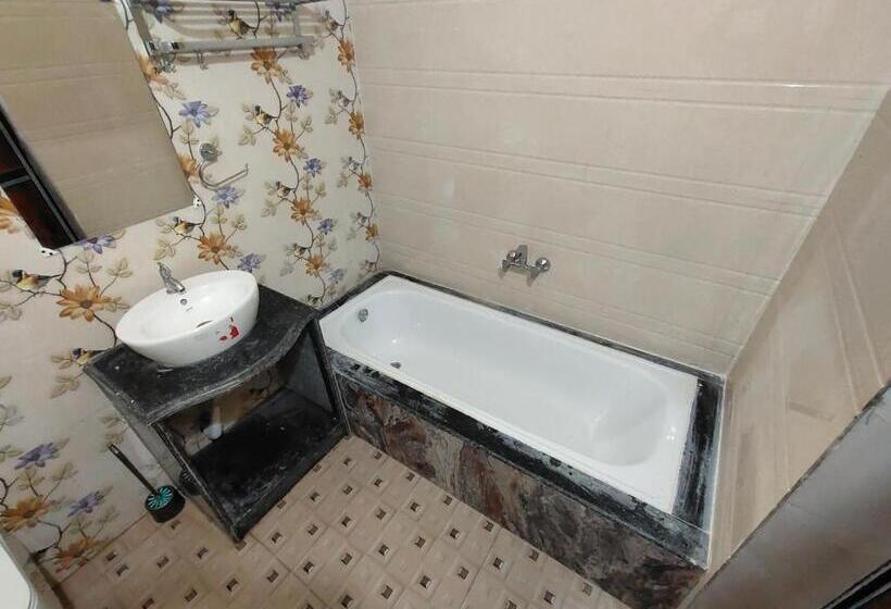 Green View Hotel & Resort