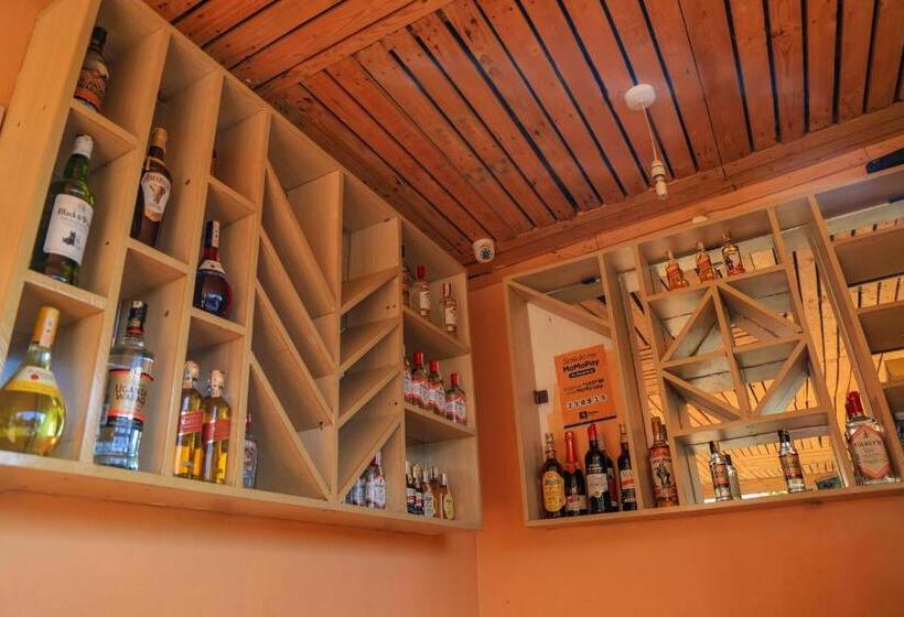 هتل Crown Inn Bulindo