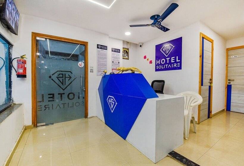 בית מלון כפרי Fabexpress Solitaire, Surat