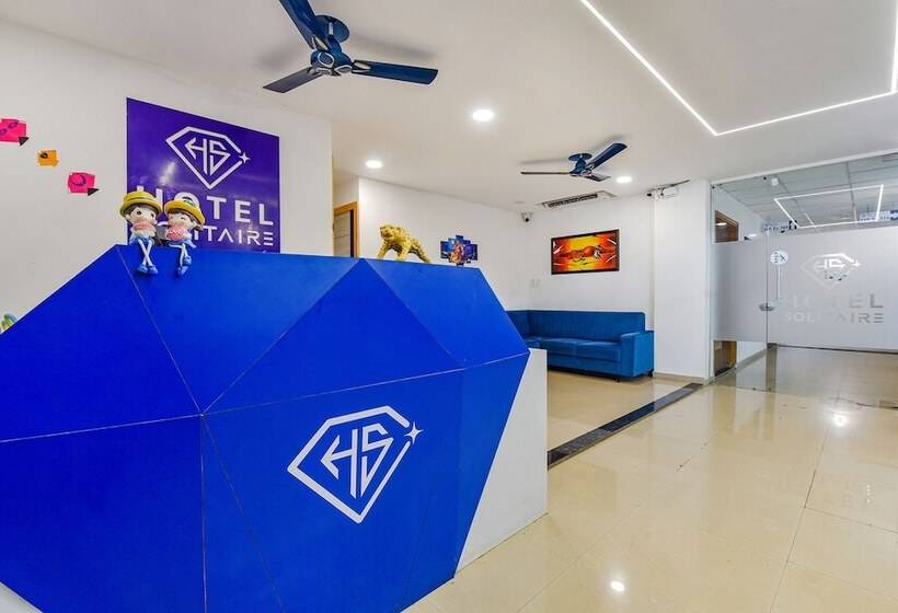 בית מלון כפרי Fabexpress Solitaire, Surat