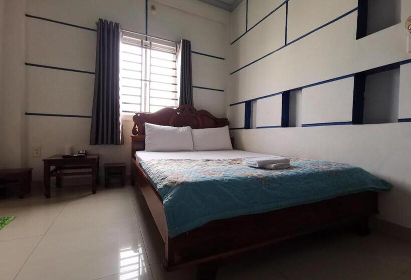 هتل Khách Sạn Hoa Cúc