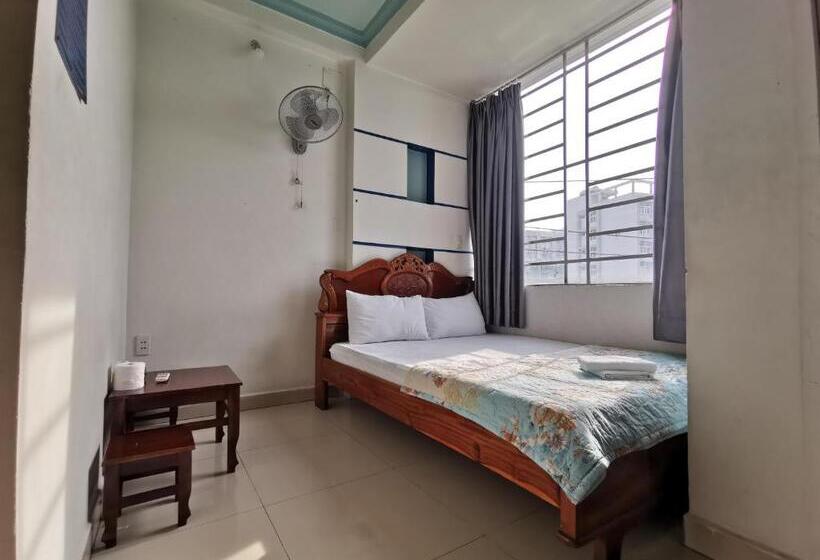 هتل Khách Sạn Hoa Cúc