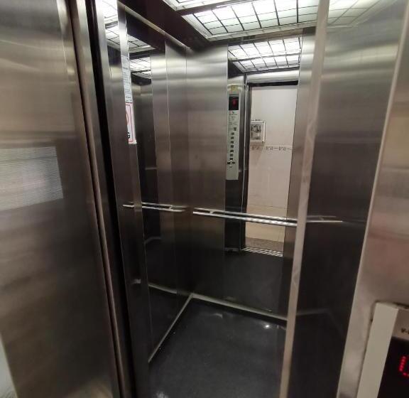 هتل Khách Sạn Hoa Cúc