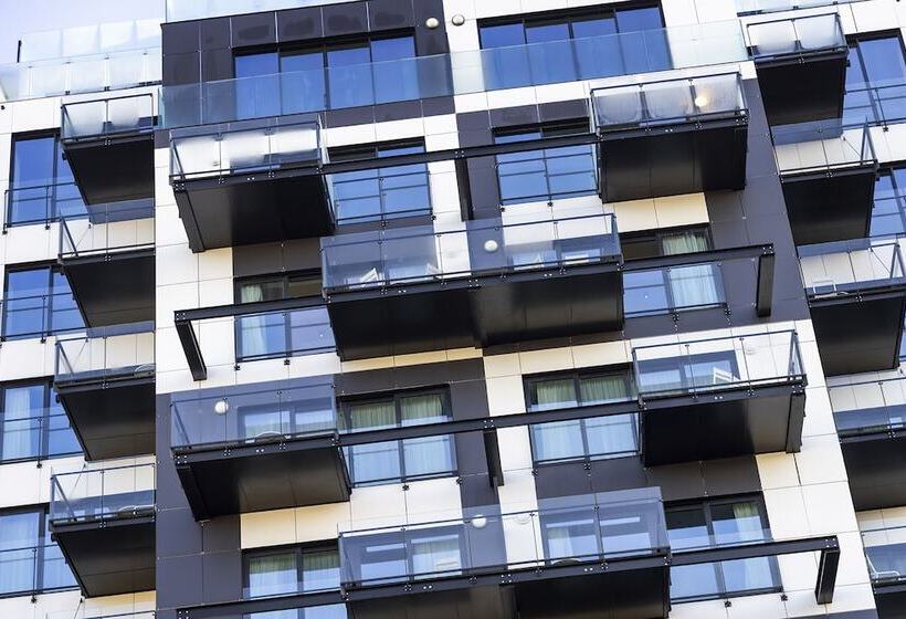 בית מלון כפרי L Avenue