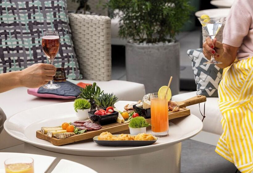 בית מלון כפרי L Avenue