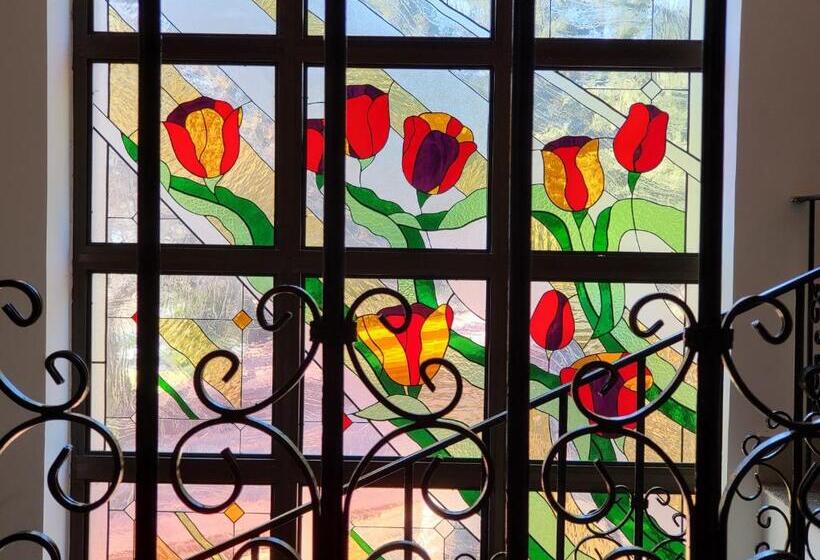 هتل Mayberry Lake   Villa Medijapark