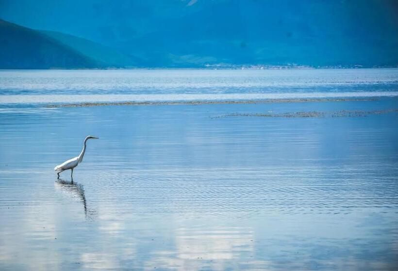 هتل Mayberry Lake   Villa Medijapark